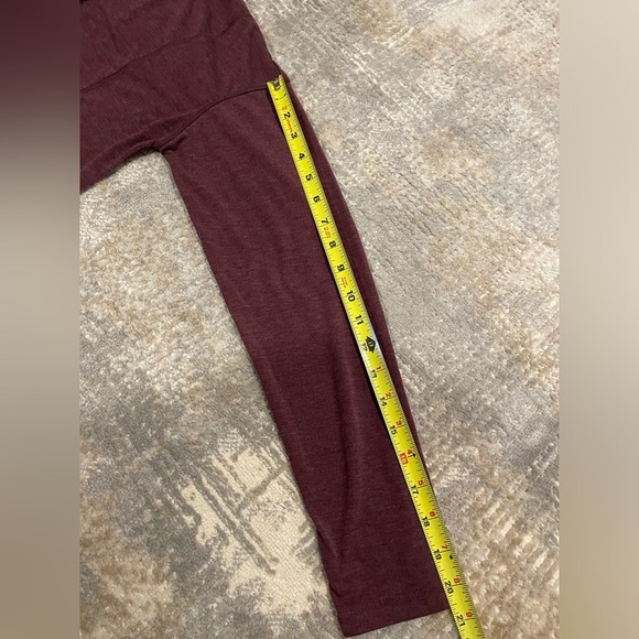 The KÜHL INARA™ Long Sleeve Shirt Women’s Size Medium Burgundy Wine Color EUC - Picture 9 of 10